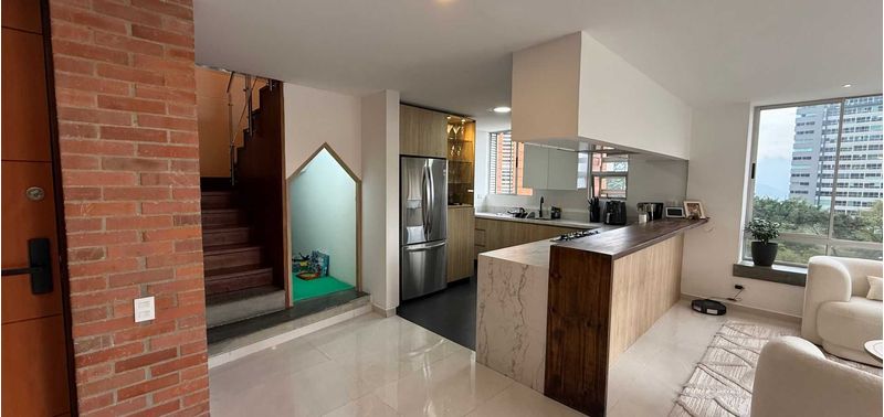 Apartamento en Venta en Medellín, El Tesoro-0