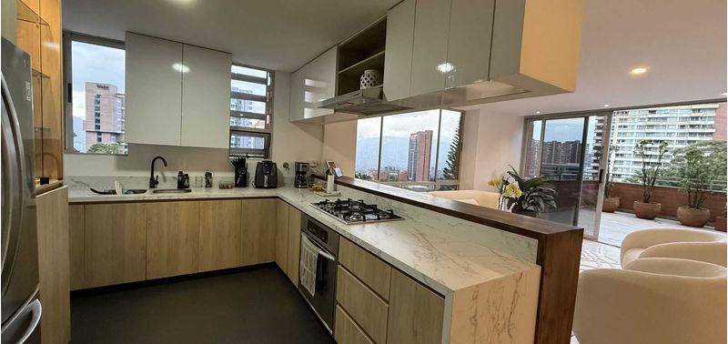 Apartamento en Venta en Medellín, El Tesoro-1