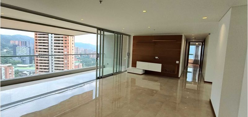 Apartamento en Venta en Medellín, El Tesoro-0
