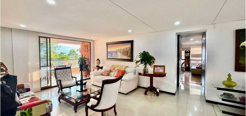 Apartamento en Venta en Medellín, El Poblado-1