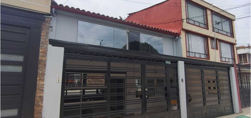 Casa en Venta en Bogotá, D.C., Modelia-0
