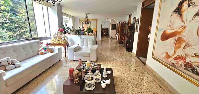 Apartamento en Venta en Medellín, El Poblado-0