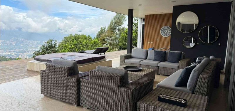 Casa en Venta en Envigado, Alto De Palmas