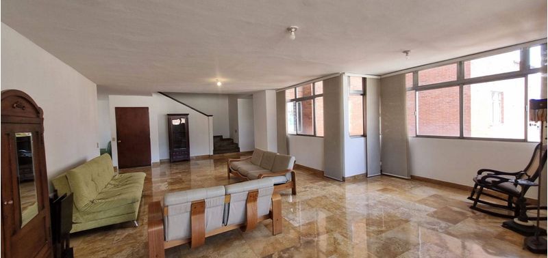 Apartamento en Venta en Medellín, La Candelaria-0