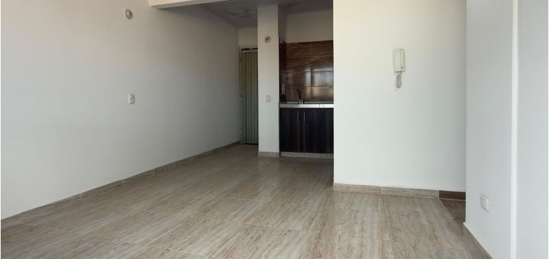 Apartamento en Venta en Bogotá, D.C., Altos de Madrid-0