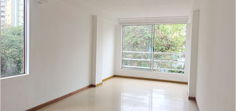 Apartamento en Venta en Medellín, Belén Loma de los Bernal-2