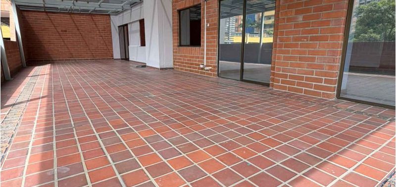 Apartamento en Venta en Medellín, Belén Loma de los Bernal