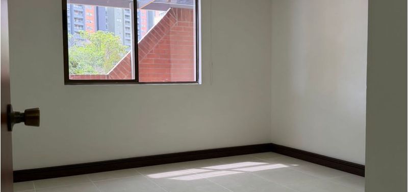 Apartamento en Venta en Medellín, Belén Loma de los Bernal-3
