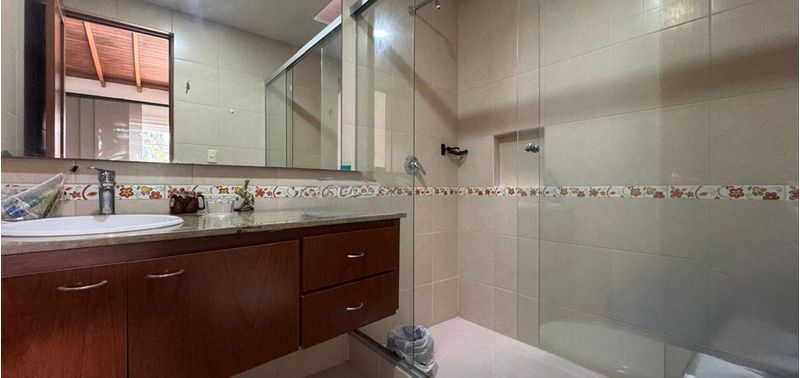 Casa en Venta en Envigado, Benedictinos-14