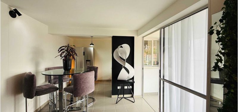 Apartamento en Venta en Medellín, Belén Loma de los Bernal-2