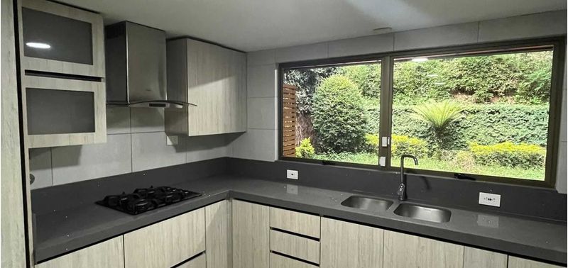 Casa en Venta en Envigado, Benedictinos-2