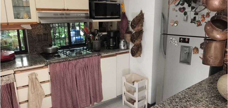 Casa en Venta en Envigado, San Lucas-1