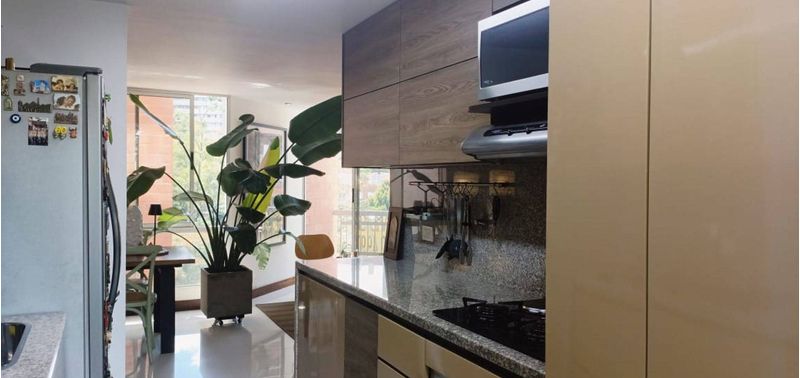 Apartamento en Venta en Medellín, Belén Loma de los Bernal
