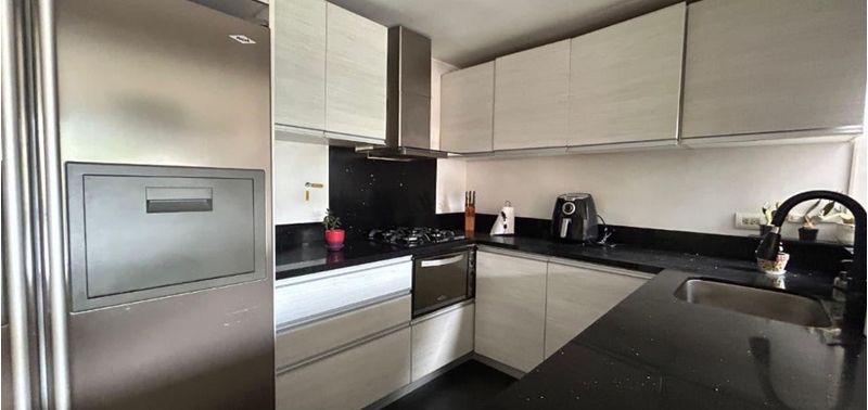Apartamento en Venta en Medellín, Belén Loma de los Bernal-0