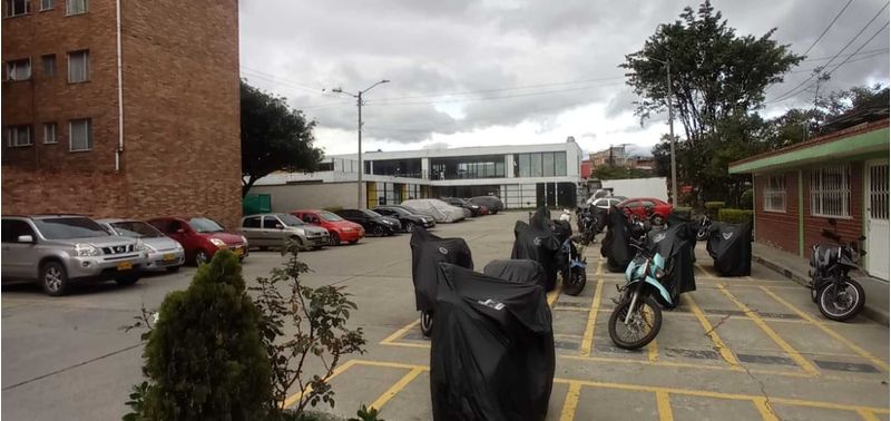 Apartamento en Venta en Bogotá, D.C., Urb. La Coruña-31