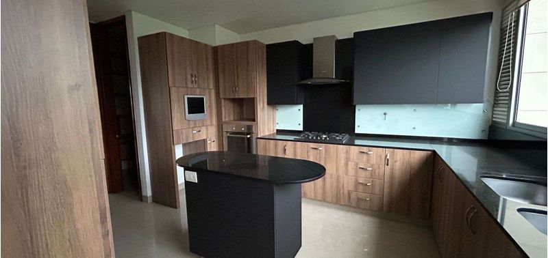 Apartamento en Venta en Medellín, El Poblado-0