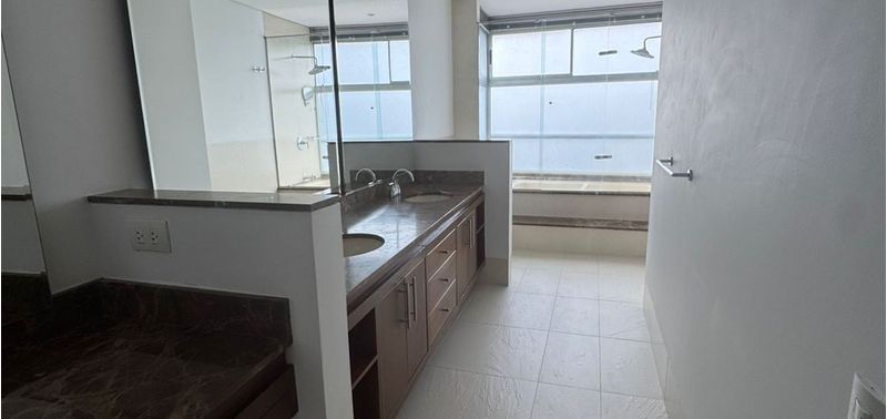 Apartamento en Venta en Medellín, El Poblado-12
