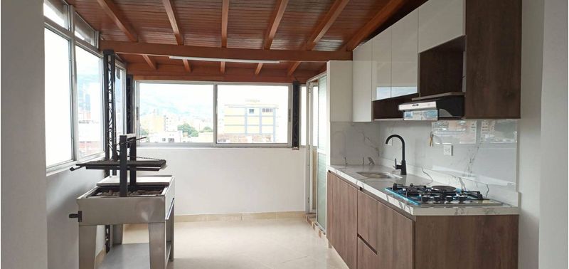 Apartamento en Venta en Medellín, Belén Granada-1