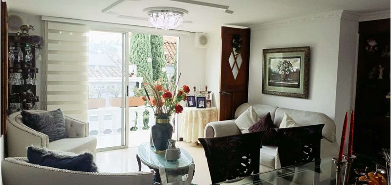 Casa en Venta en Medellín, Belén Loma de los Bernal