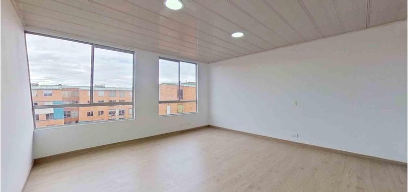 Apartamento en Venta en Madrid, zaragoza-1