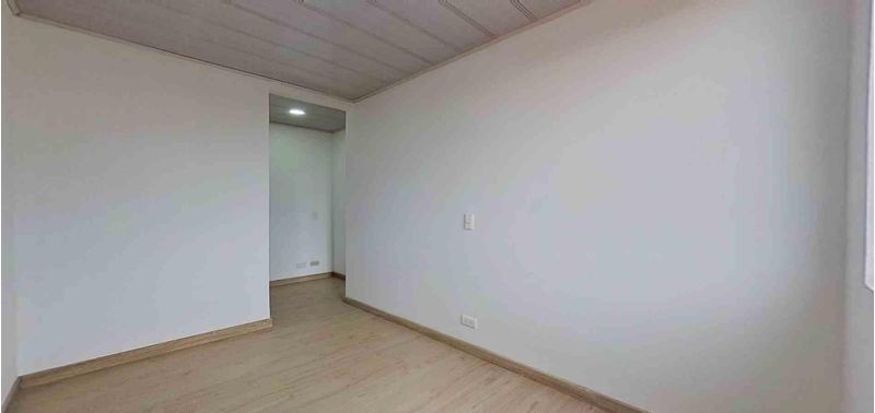 Apartamento en Venta en Madrid, zaragoza-5