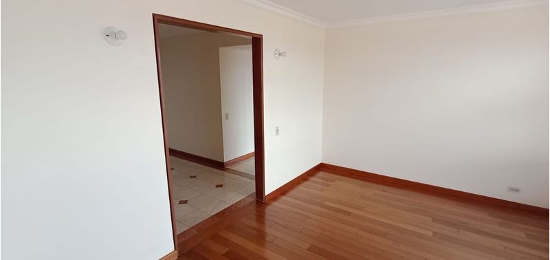 Apartamento en Venta en Bogotá, D.C., Balcón de Lindaraja-3
