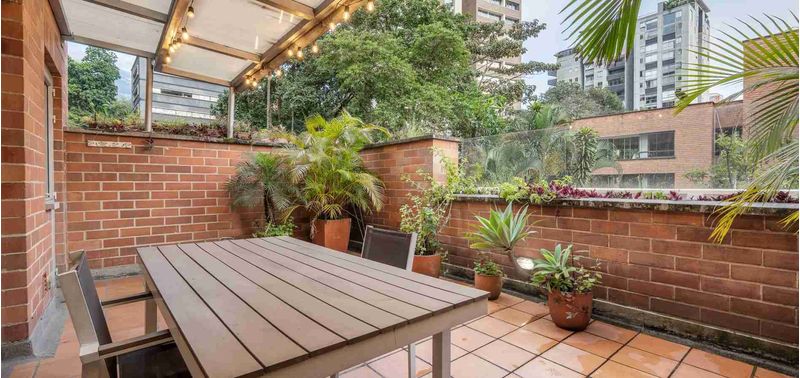 Apartamento en Venta en Medellín, El Poblado-0