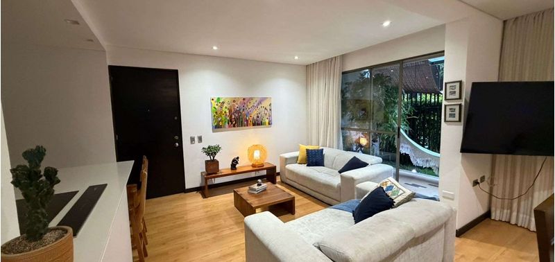 Apartamento en Venta en Medellín, Belén Loma de los Bernal-1