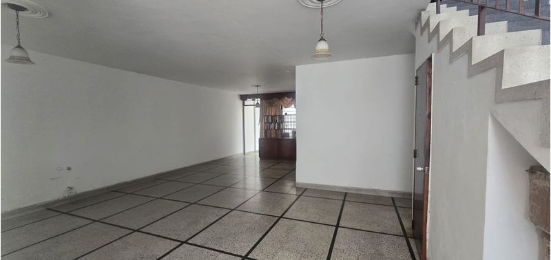 Casa en Venta en Medellín, Simón Bolívar-4