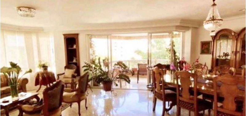 Apartamento en Venta en Medellín, Laureles-0