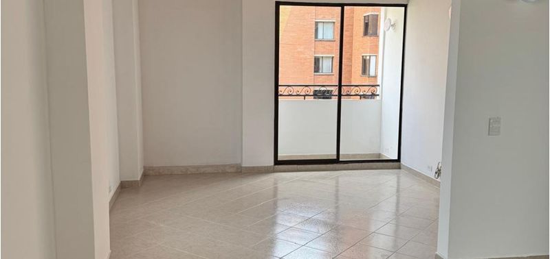 Apartamento en Venta en Envigado, El Portal-0