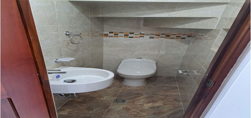 Casa en Venta en Bogotá, D.C., Alamos Norte-18