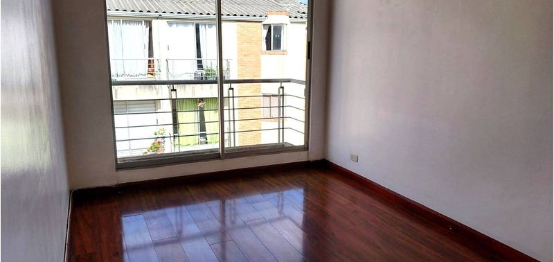 Apartamento en Venta en Bogotá, D.C., Mirandela-0