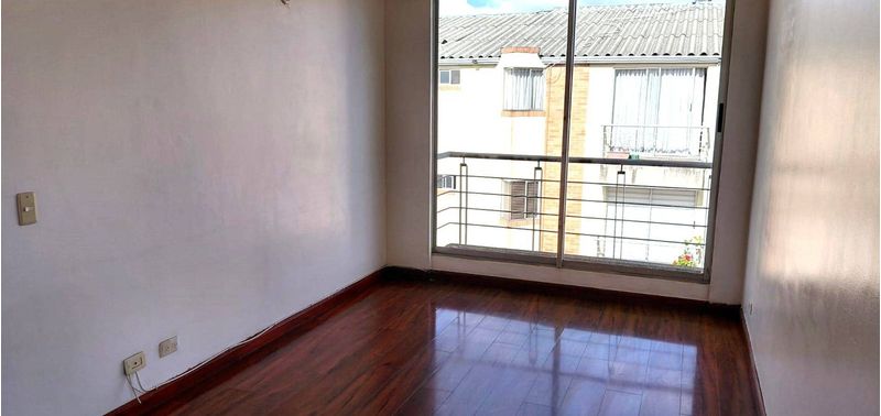 Apartamento en Venta en Bogotá, D.C., Mirandela-1