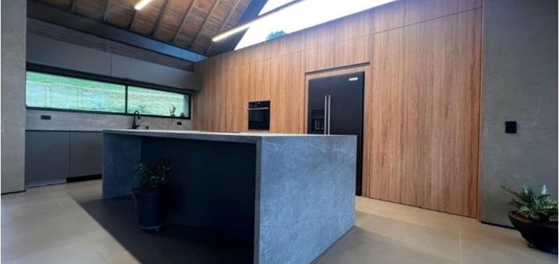Casa en Venta en Medellín, Las Palmas-1