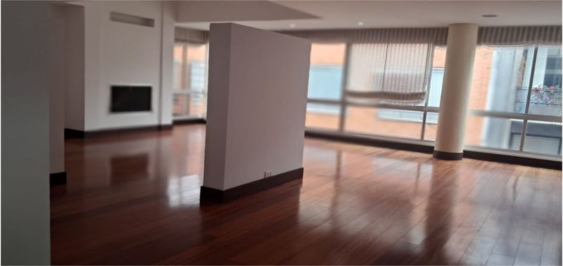 Apartamento en Venta en Bogotá, D.C., Santa Paula-Usaquén-0