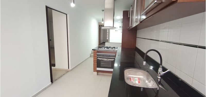 Casa en Venta en Bogotá, D.C., Santa Bárbara-13