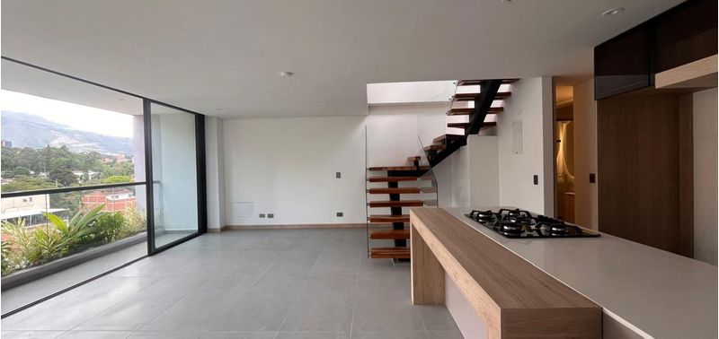 Apartamento en Venta en Medellín, La Castellana-0