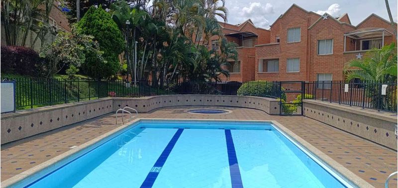 Casa en Venta en Medellín, Belén Loma de los Bernal-13