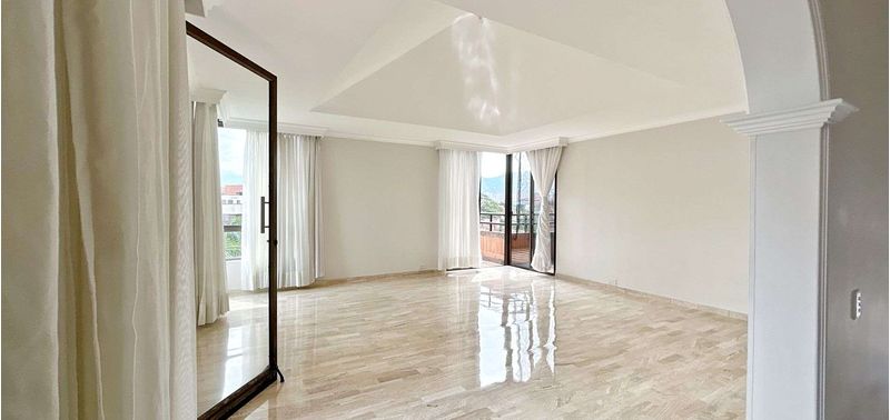 Apartamento en Venta en Medellín, Laureles - Estadio-2