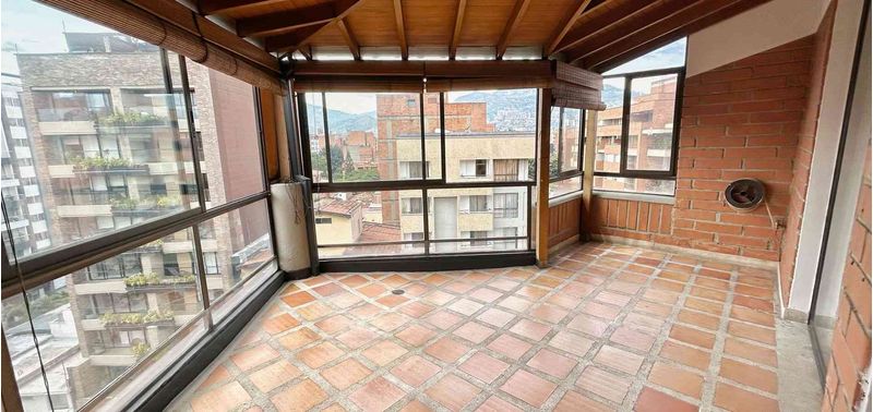 Apartamento en Venta en Medellín, Laureles - Estadio-3