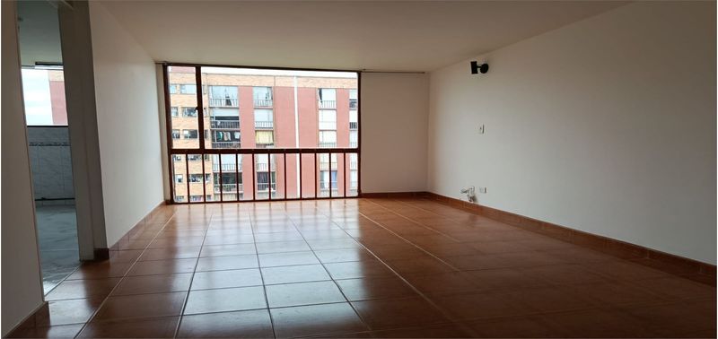 Apartamento en Venta en Bogotá, D.C., La Campiña-0