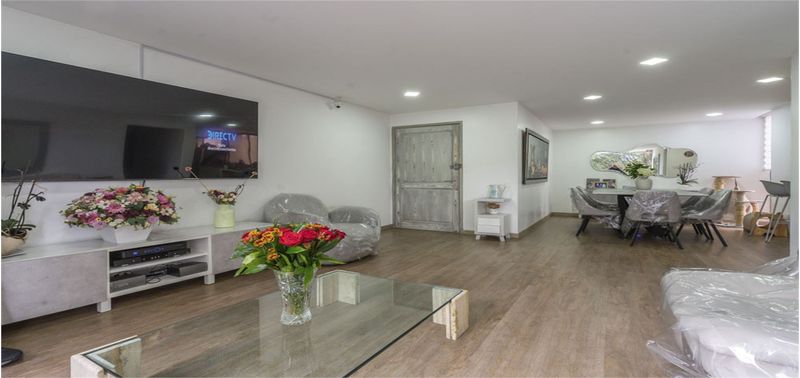 Apartamento en Venta en Bogotá, D.C., Club de Los Lagartos-0