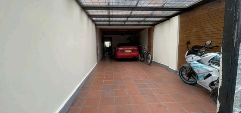 Casa en Venta en Bogotá, D.C., Castilla-0