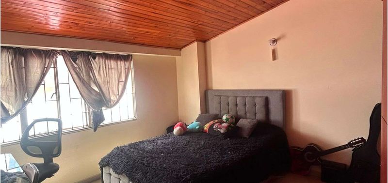 Casa en Venta en Bogotá, D.C., Castilla-7