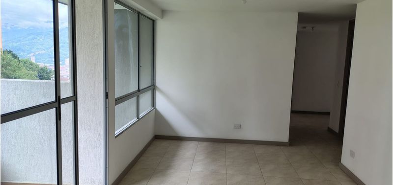 Apartamento en Venta en Envigado, La Cuenca-0