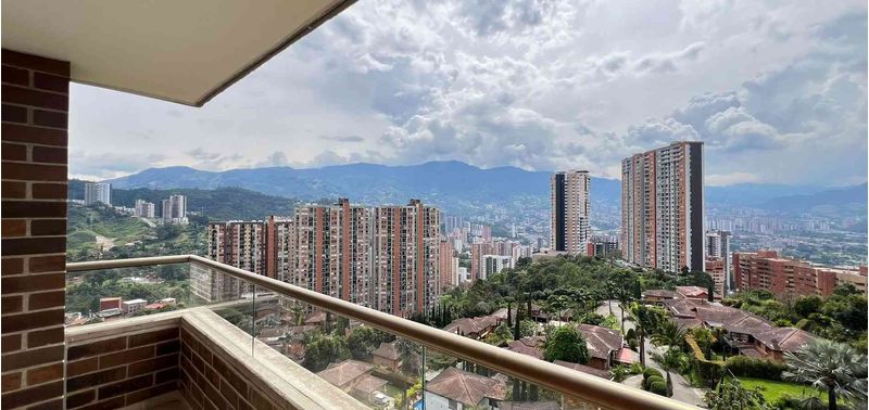 Apartamento en Venta en Medellín, Las Lomas