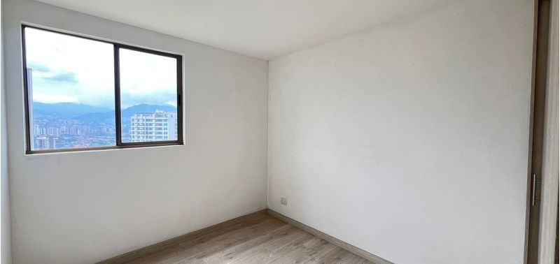 Apartamento en Venta en Medellín, Las Lomas-18