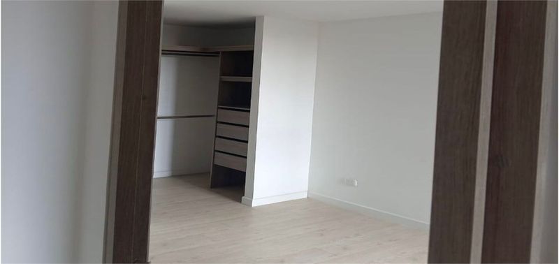 Apartamento en Venta en Madrid, la prosperidad-0