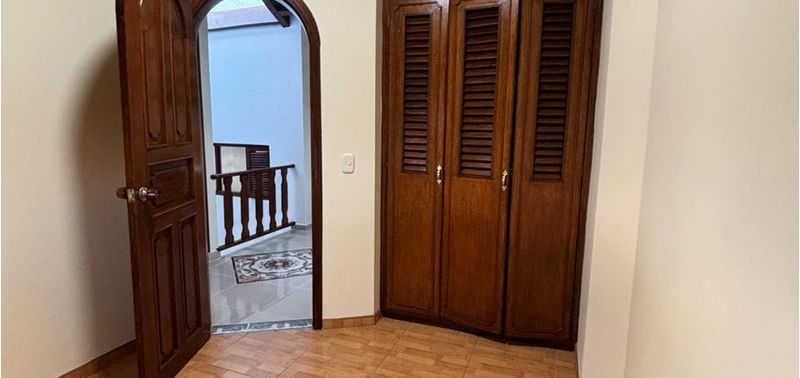 Casa en Venta en Bogotá, D.C., Alhambra-3
